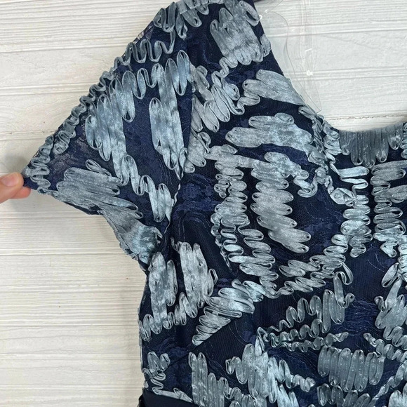 JS Collections Blue Ribbon and Lace Crepe Midi Dress V Back Short Sleeve 14 - Picture 4 of 16